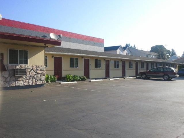 Aaron Motel 2*